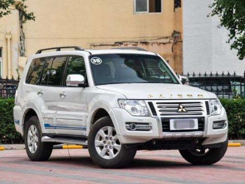 全新三菱帕杰罗来袭，3.0L+8AT，实力不输普拉多