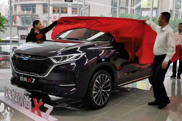 长安欧尚X7实车到店 预售品鉴会座无虚席