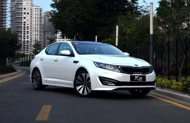 适合95后的5款车,耐用油耗低,卡罗拉上榜,最后一款是挚爱