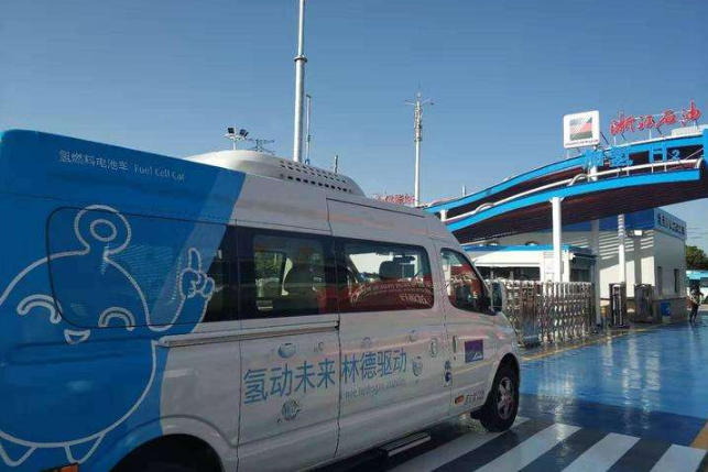 蔚来洽谈超50亿融资;恒大签15位汽车设计师;2020款理想ONE上市