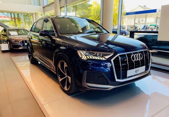 全新“奥迪Q7”到店实拍,比奔驰GLE帅,搭3.0T机械增压!