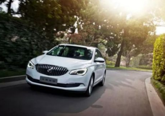 适合95后的5款车,耐用油耗低,卡罗拉上榜,最后一款是挚爱