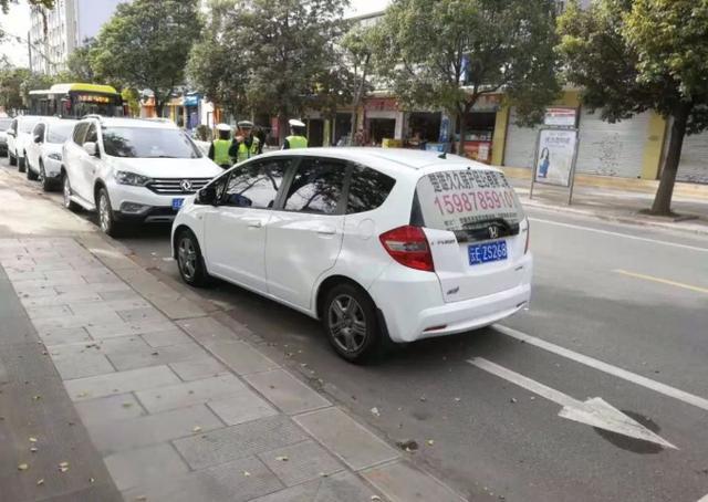 车停在停车位还被罚，车主觉得疑惑，交警：这罚单没有委屈你！