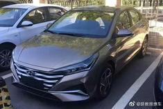 高清汽车美图：北京现代全新瑞纳实车到店