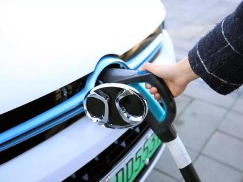 新能源的“畸形”盈利：全款遭“冷落”，强推分期和硬销保险