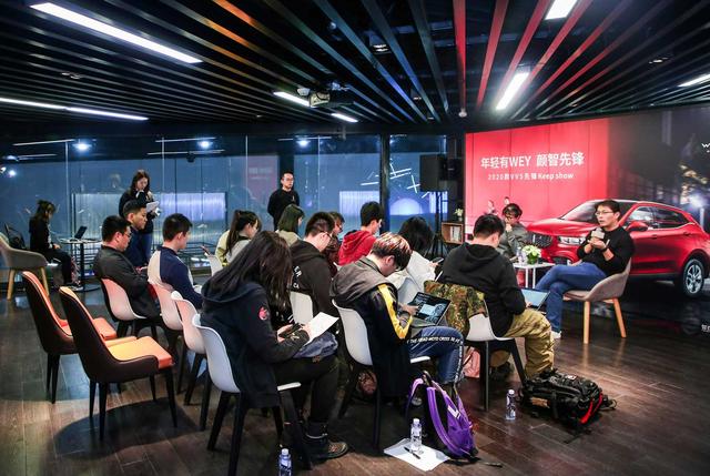 访WEY品牌柳燕、薛东亮:品牌向上积蓄力量,VV5成“颜智先锋”