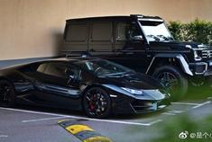 梅赛德斯Benz G 500 4X4? & 兰博基尼Huracan  你选那辆？