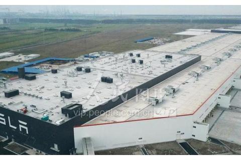 上海：特斯拉超级工厂LOGO开始安装