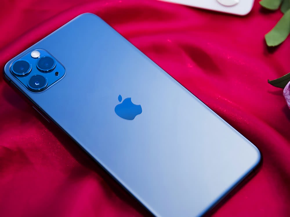 苹果13promax蓝色,苹果12promax蓝色 iphone11promax确实很不错,但降价的"暴击"真的很难承受!