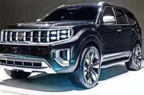 7座，V6＋全时四驱，车长快5米，普拉多看了都害怕