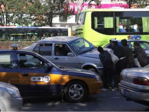 为啥全款买车4S店还非要你买它的保险？可不单单想赚你的保费