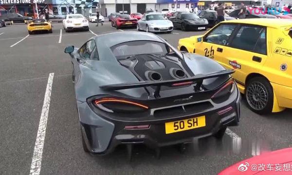 迈凯伦改装车街头展示声浪与加速！真的是太强了！