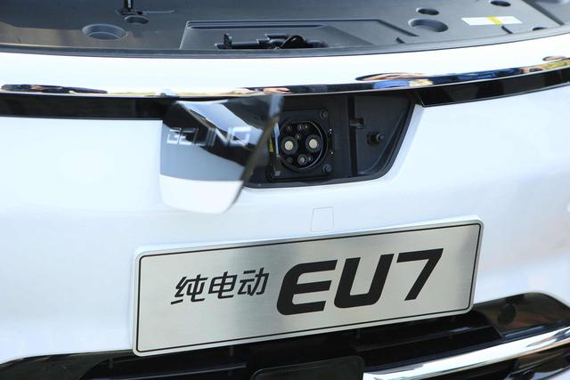 京城中轴线很美,但更重要的是BEIJING EU7续航真实不缩水