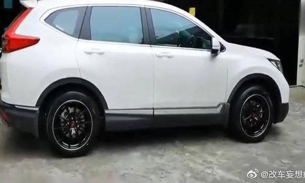 CRV改装18寸轮毂，经典效果展示！你们觉得怎么样？