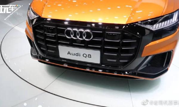 宝马X5买早了！奥迪全新SUV已到店，四门无框三块大屏，看啥GLE