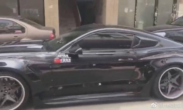 福特野马加装宽体，2.3T的平民跑车，也能秒变百万超跑！