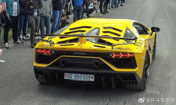 兰博基尼Aventador SVJ，超级蛮牛！！！