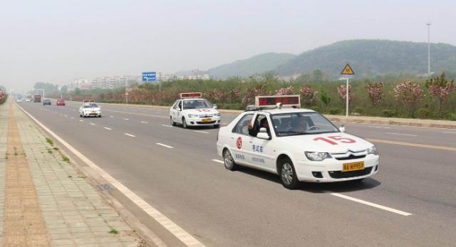 科目三被安全员踩刹车，反馈申诉有用吗？学员：太天真