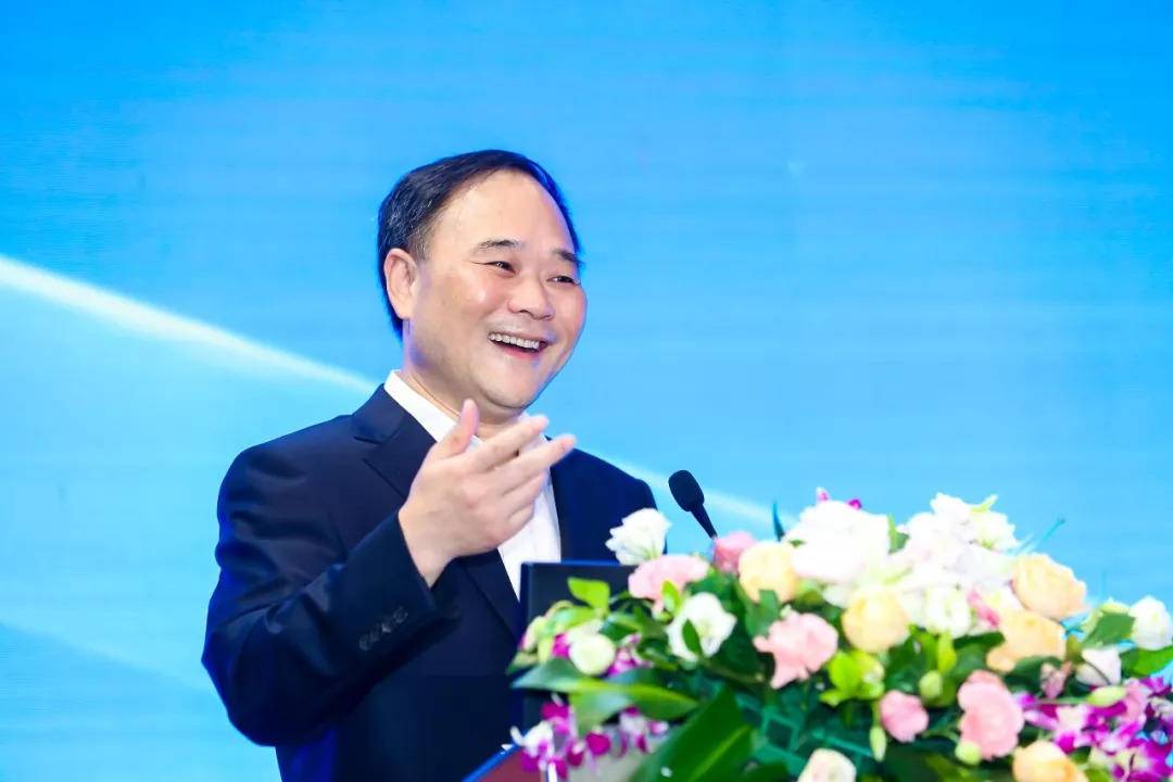 成就“树人”无需百年,“教育家”李书福的人才样本