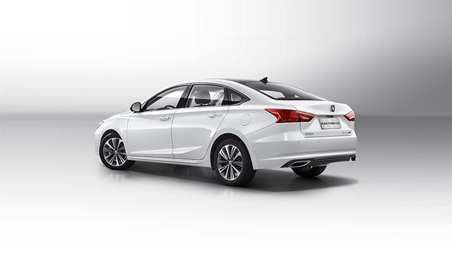 名字和价格一起做“减法”,这款自主中型轿车只要8.49万元起!