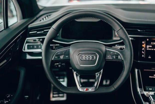 全新奥迪SQ7实车海外到店配陶瓷套件 或搭载4.0T V8柴油发动机