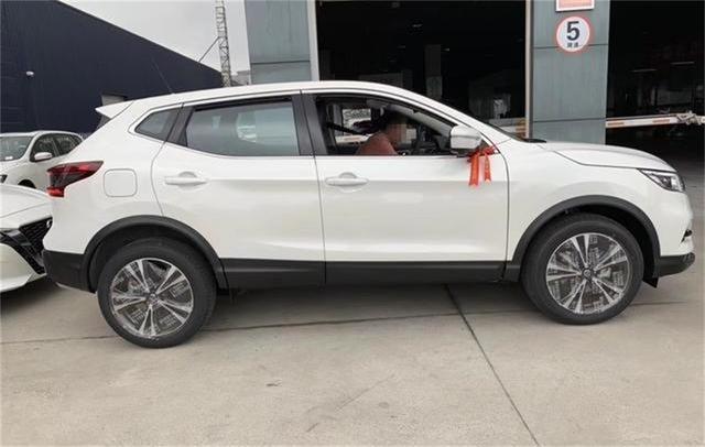 震惊,日产劲客降价2万,性价比超高的小型SUV