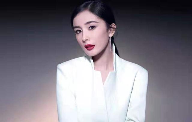 2020鞠婧祎排名第几_女星网络影响力排行榜,鞠婧祎排名惹网友争议,榜首