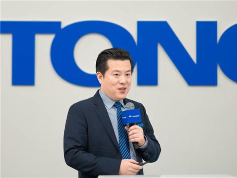 中国宇通惊艳比利时客车车展，面向全球发布品牌主张，获大使点赞