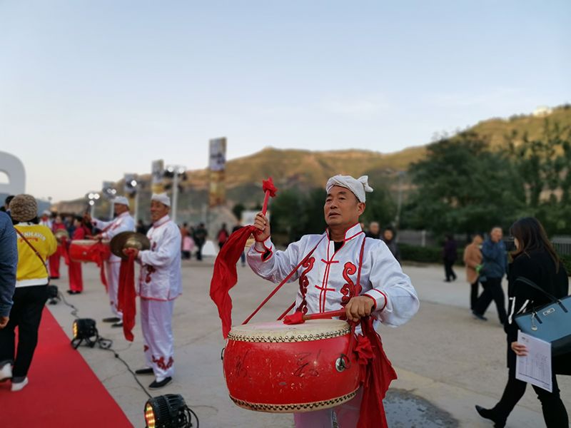 在黄河边上 新奔腾与奔腾T99立下了超越合资的标准
