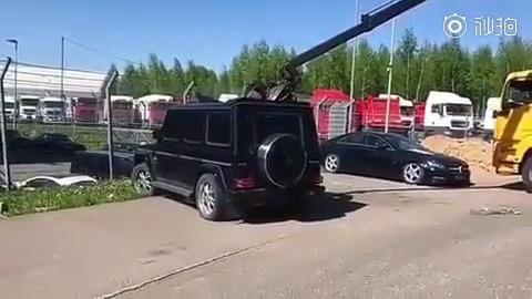 心疼！好好的奔驰大G，就这样没了。