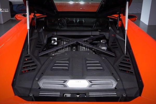 Auto Online 汽車線上 試駕影片