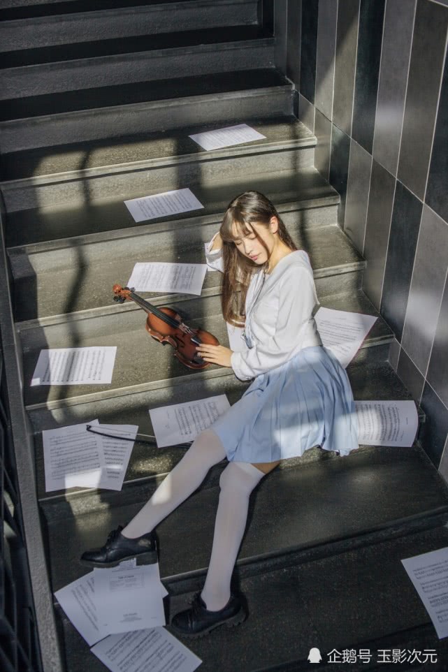 jk制服白丝小姐姐来自毕业季的校园回忆
