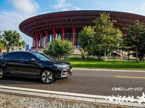 试驾BEIJING·EU7，续航可超450公里，实力不凡