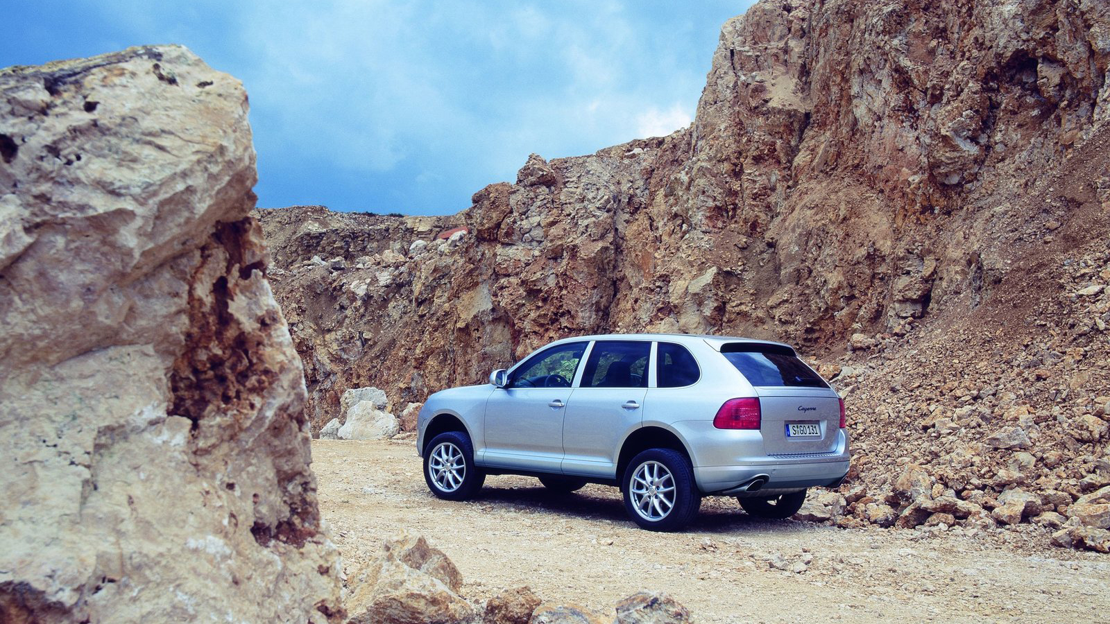 忘记911吧......这8款车才是保时捷的救星!