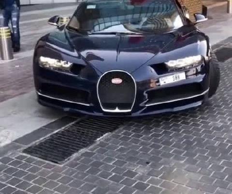 布加迪超跑一个车灯就可以买一辆劳斯莱斯了！