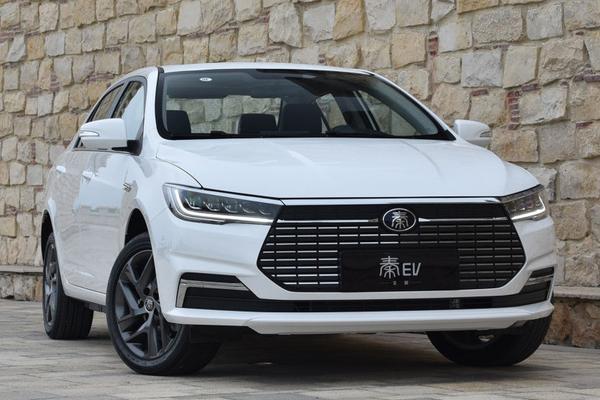 每日实拍车：全新比亚迪-秦EV，外形更加帅气与时尚