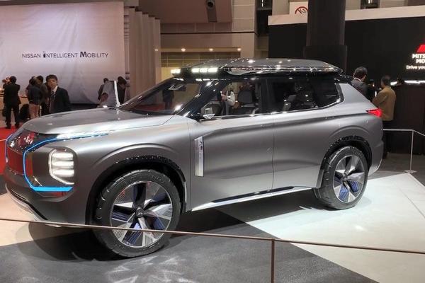 三菱ENGELBERG插电混动概念车，有个神秘的车顶