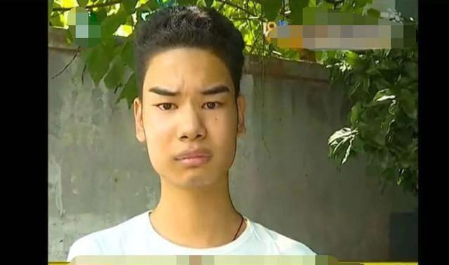 年赚百万的“眉毛哥”小吴要做直播？露骨网聊记录仍让人心忧