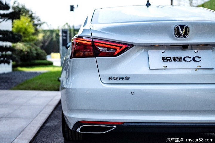 又一良心国产车,车长4米8配四轮独悬,满油续航950Km才8万起!