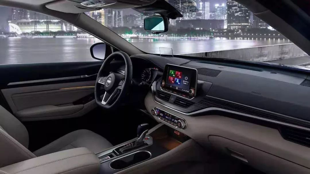2020款天籁推超智驾+超变擎科技CP，23万级中高车就盘它！