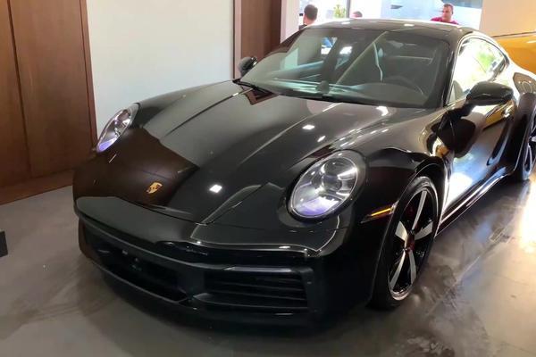 2020年保时捷911 Carrera 4S - 华丽的尤物!