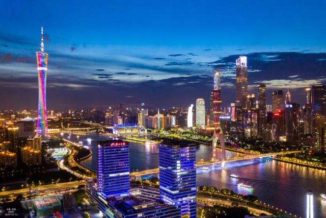 中国十大夜景城市,夜晚比白天还美,你觉得哪个城市最美?