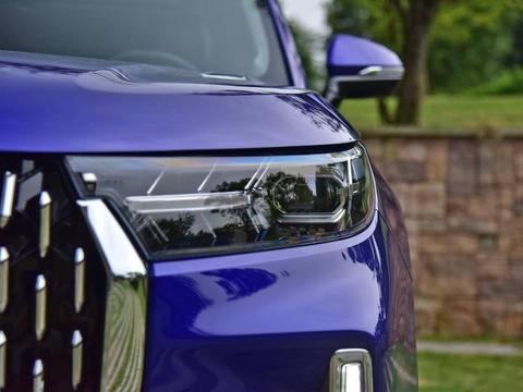 又一国产旗舰SUV来袭，或15万起，标配2.0T+8AT，被誉中国灯厂