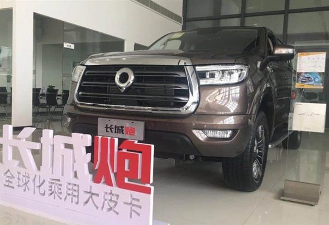 两款国产高端皮卡,长城炮和域虎7相争,能否一边倒?