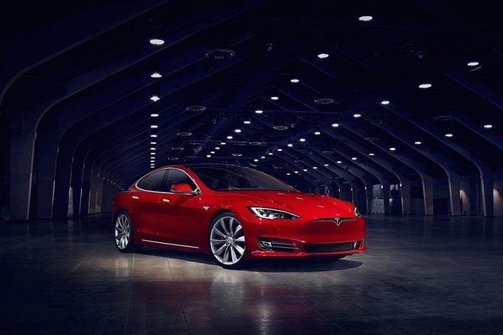 2百多亿打水漂,做啥火啥的戴森停止电动车开发,背后原因是?