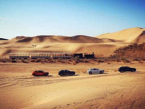 80公里沙漠穿越，全新奥迪Q8诠释别样豪华