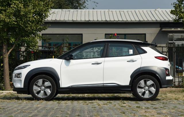 10月底新车众多,新宝骏RS-3、高尔夫纯电登场,谁的热度更高?