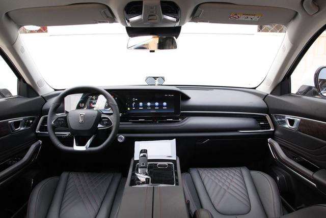 10月底新车众多,新宝骏RS-3、高尔夫纯电登场,谁的热度更高?