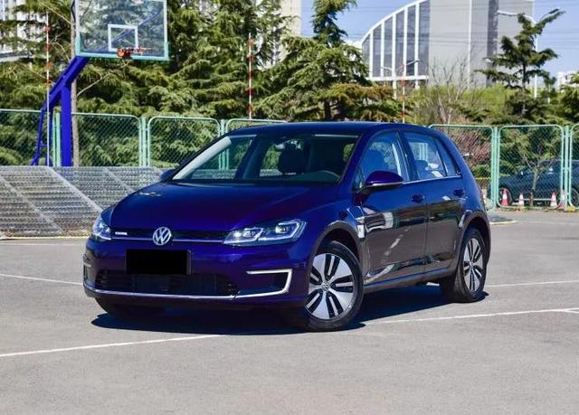 10月底新车众多,新宝骏RS-3、高尔夫纯电登场,谁的热度更高?