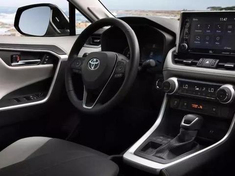 900万后，颠覆新生！全新RAV4荣放17.48万元起售